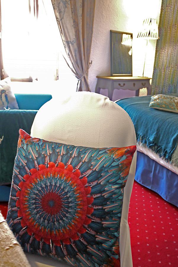Le Chapeau Rouge Lusignan Ngoại thất bức ảnh