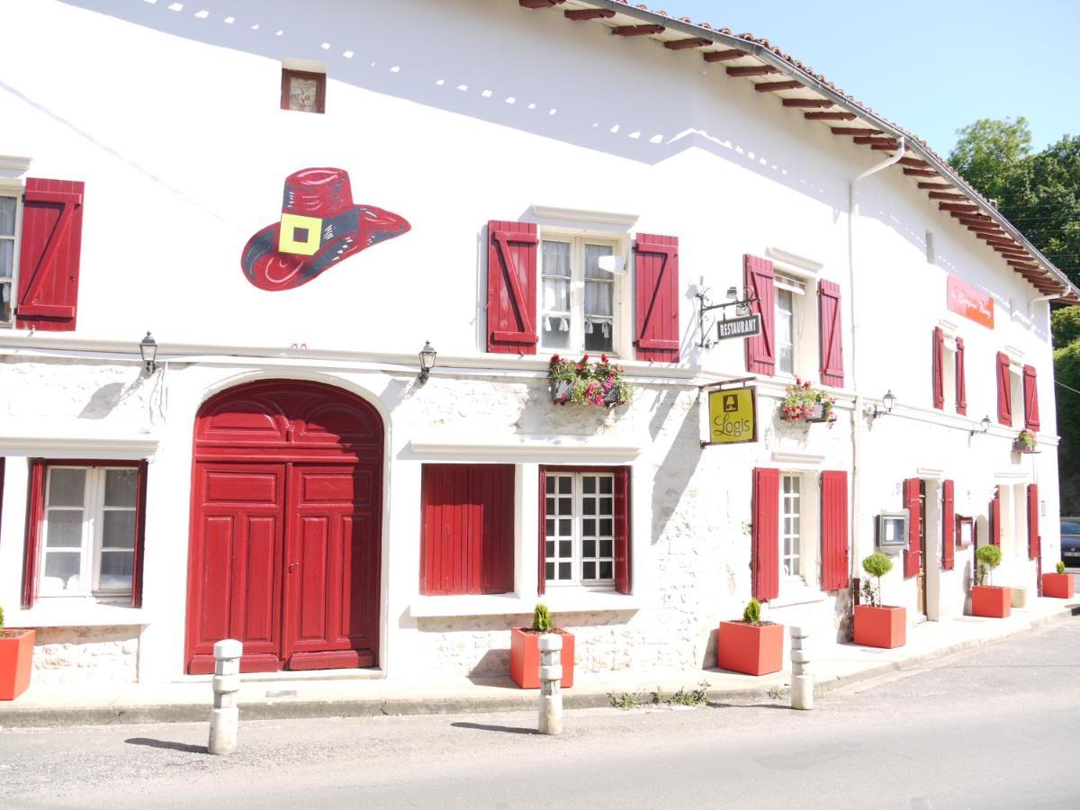 Le Chapeau Rouge Lusignan Ngoại thất bức ảnh